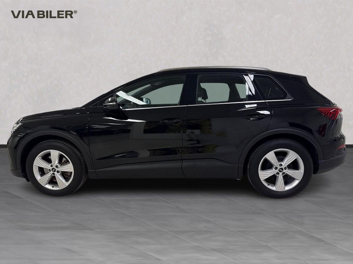 Sort Audi Q4 fra 2024