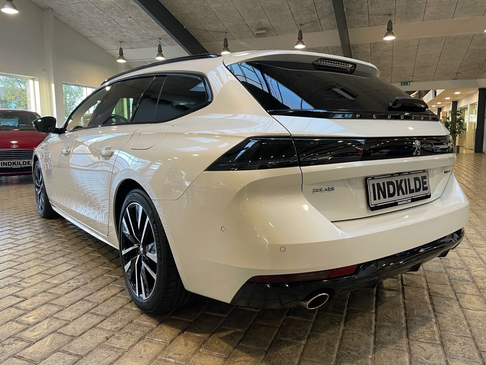 Hvid Peugeot 508 fra 2020
