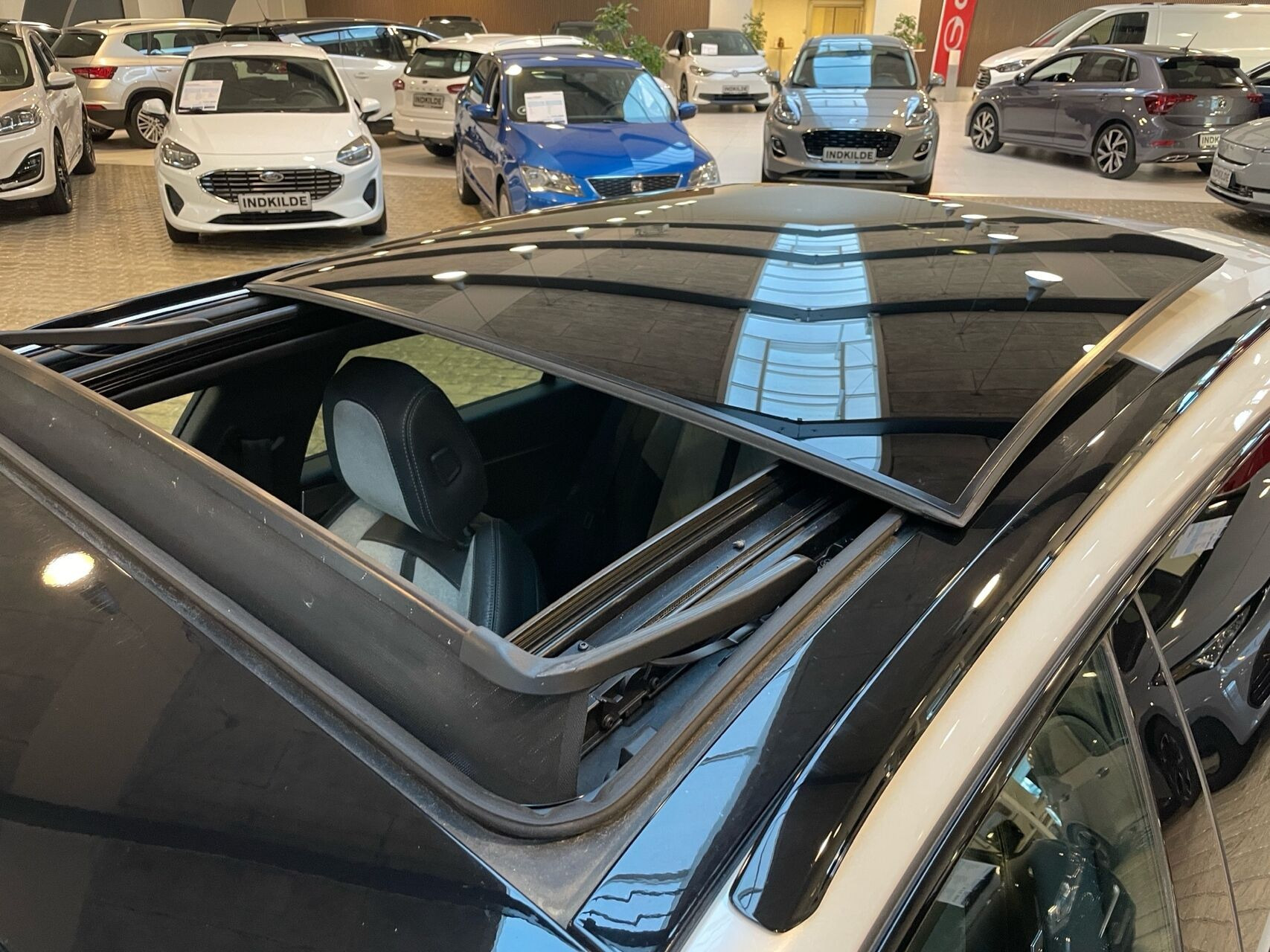 Hvid Peugeot 508 fra 2020