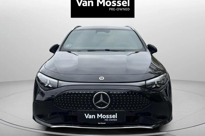 Sort Mercedes CLA250+ fra 2026