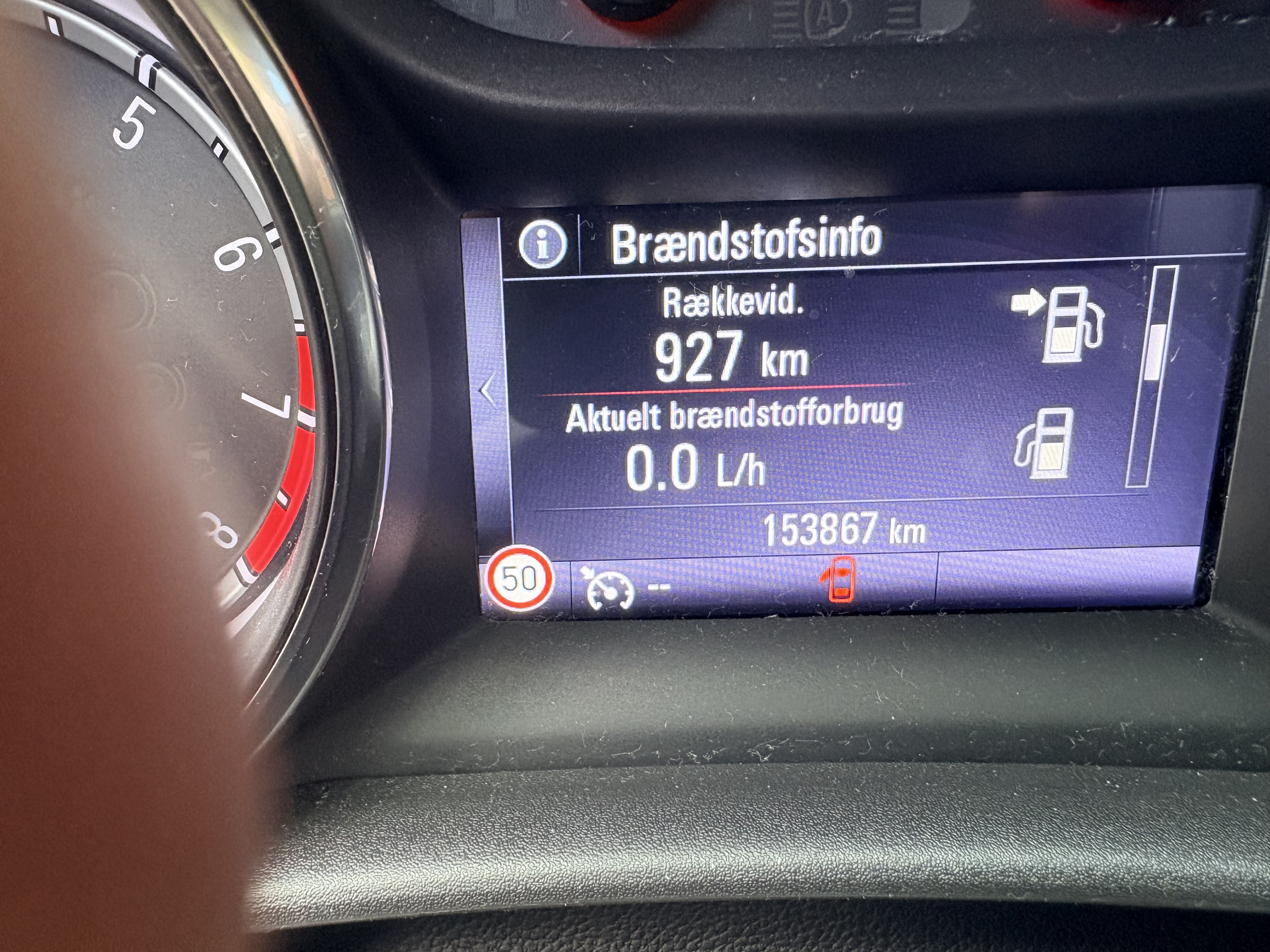 Sort Opel Astra fra 2016