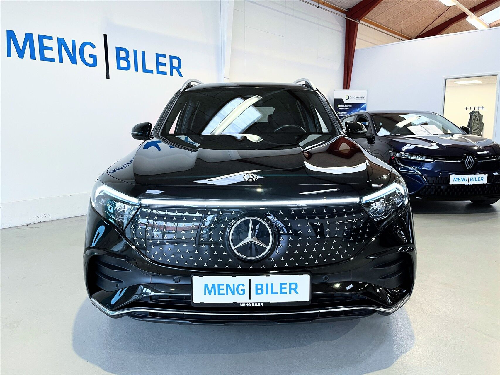 Sort Mercedes EQB250+ fra 2024
