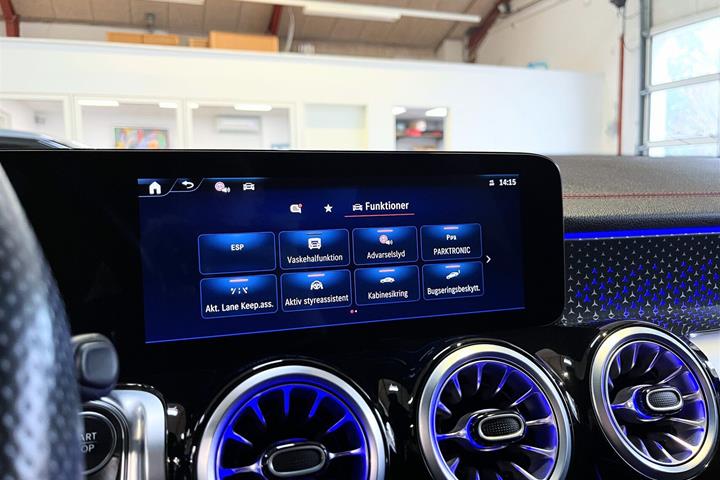 Sort Mercedes EQB250+ fra 2024