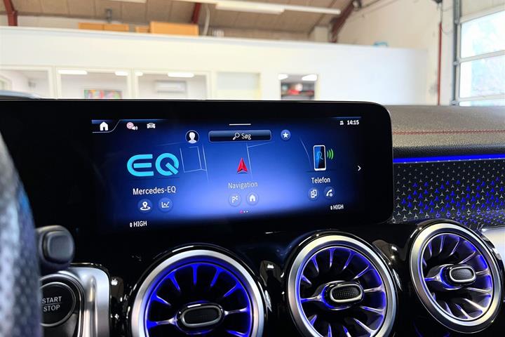 Sort Mercedes EQB250+ fra 2024