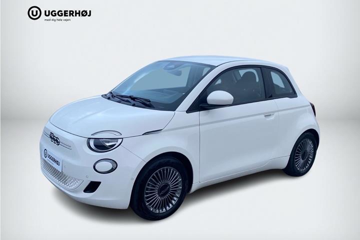 Hvid Fiat 500e fra 2025