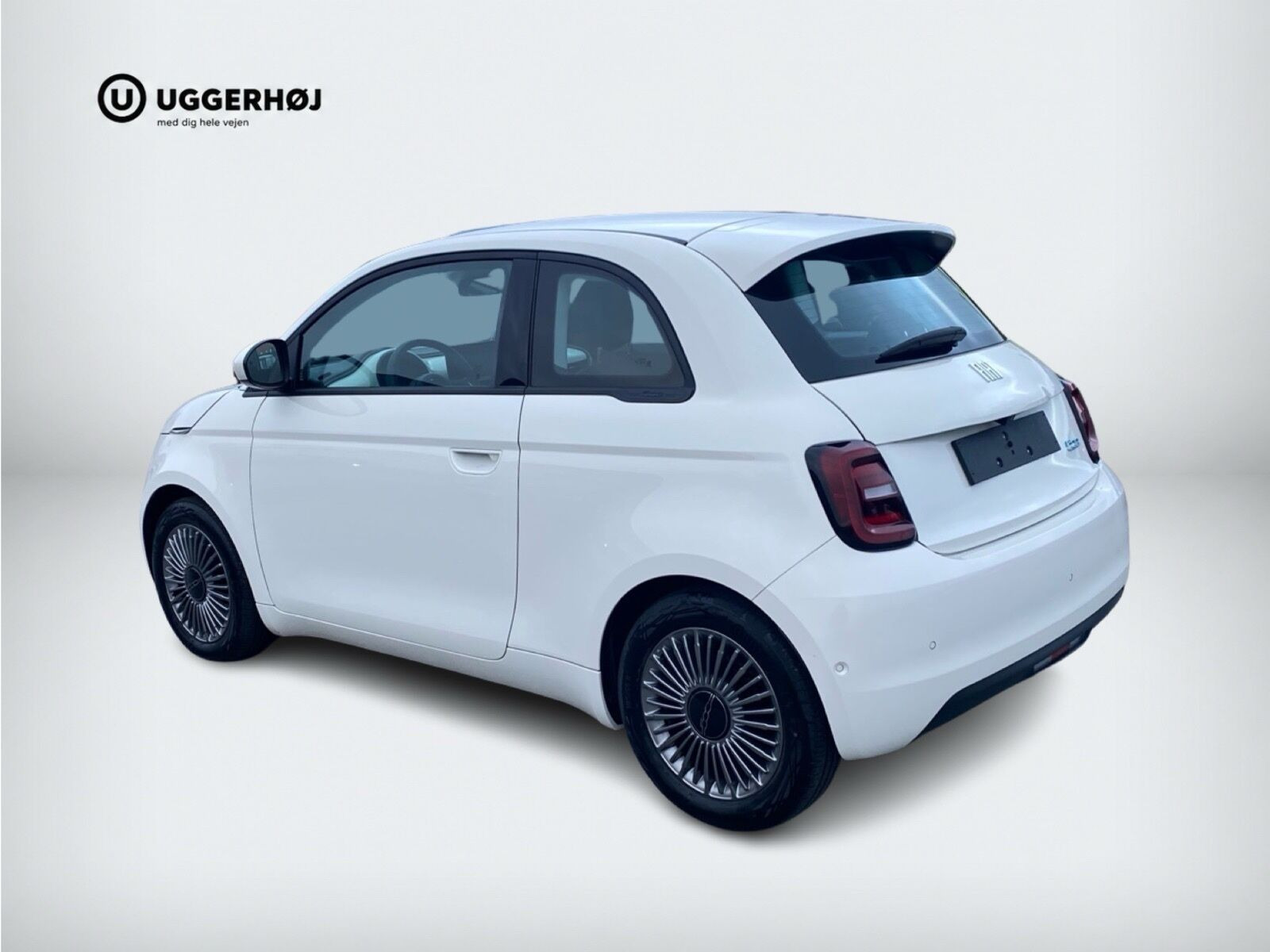 Hvid Fiat 500e fra 2025