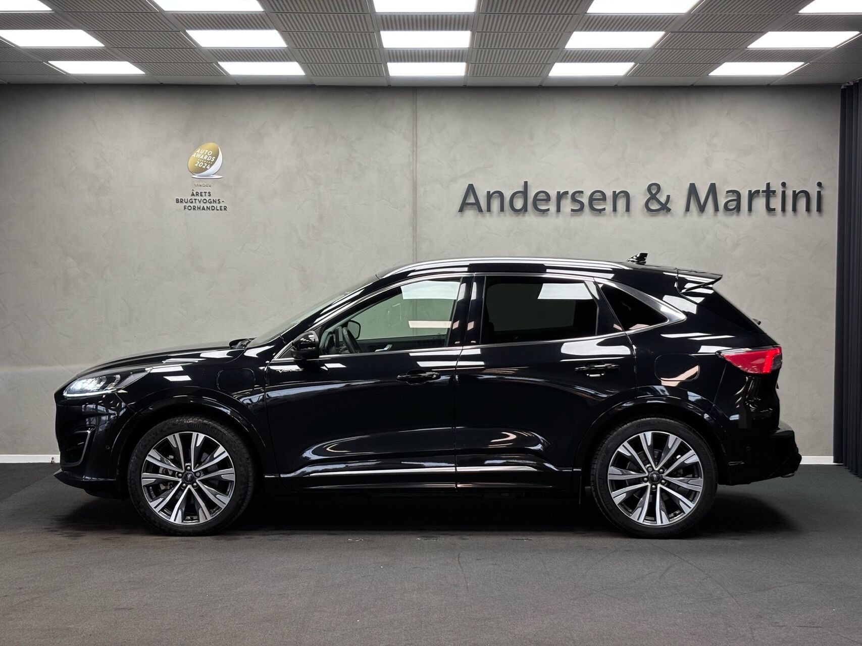 Sort Ford Kuga fra 2021