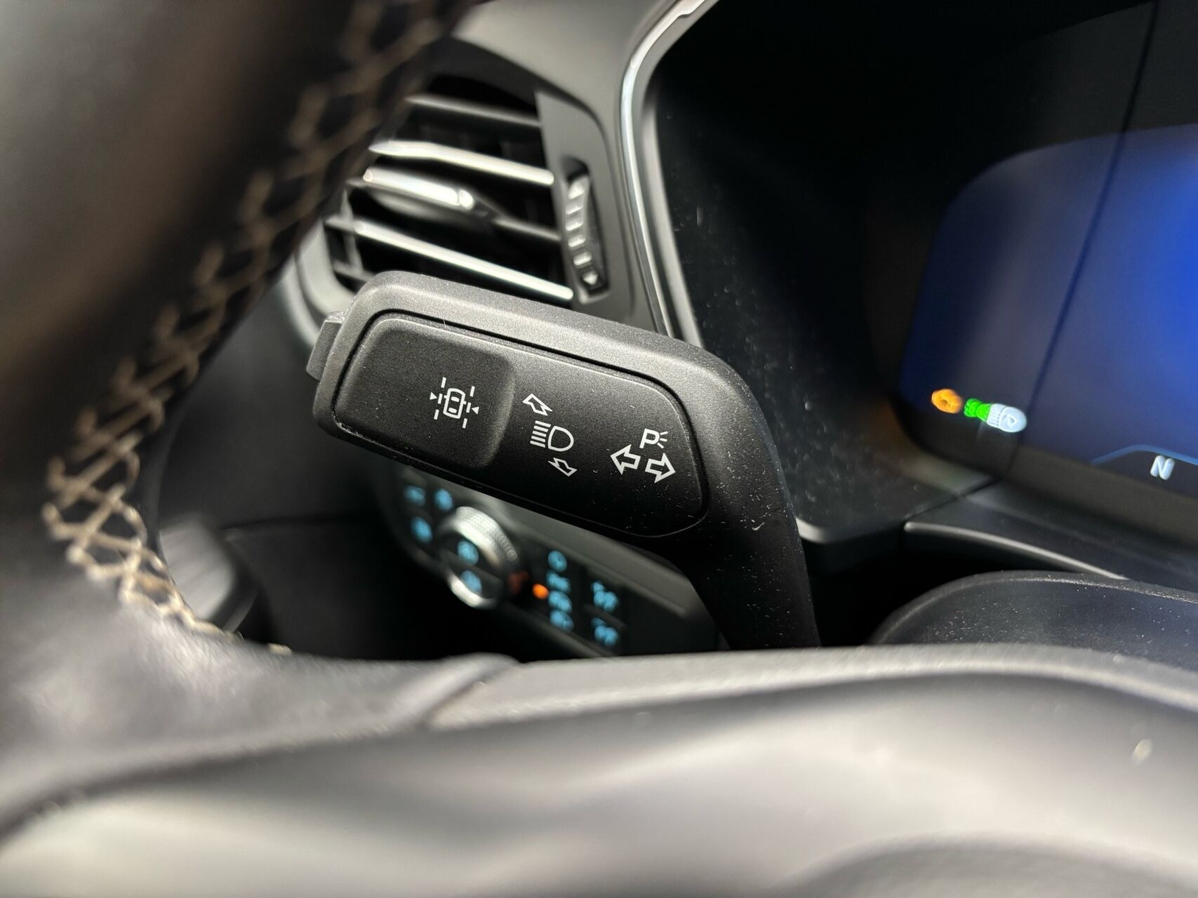 Sort Ford Kuga fra 2021