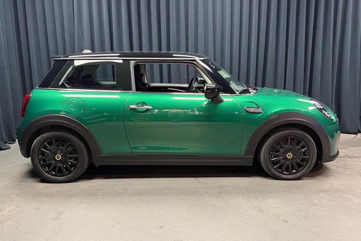 Grøn Mini Cooper fra 2023
