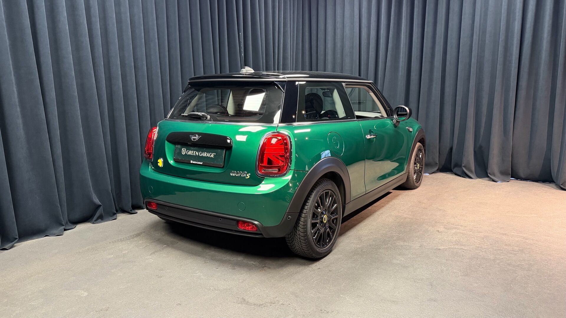 Grøn Mini Cooper fra 2023