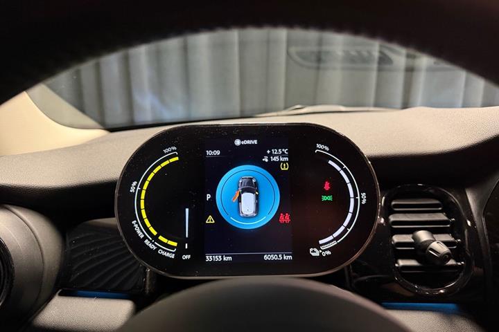 Grøn Mini Cooper fra 2023