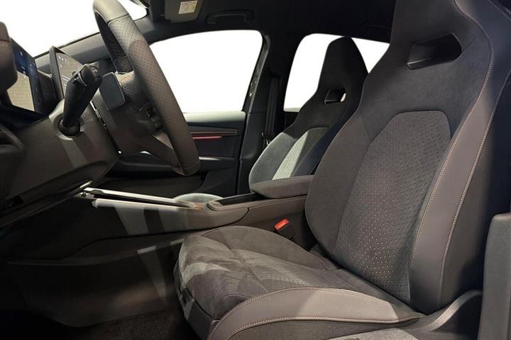 Grå Cupra Born fra 2026