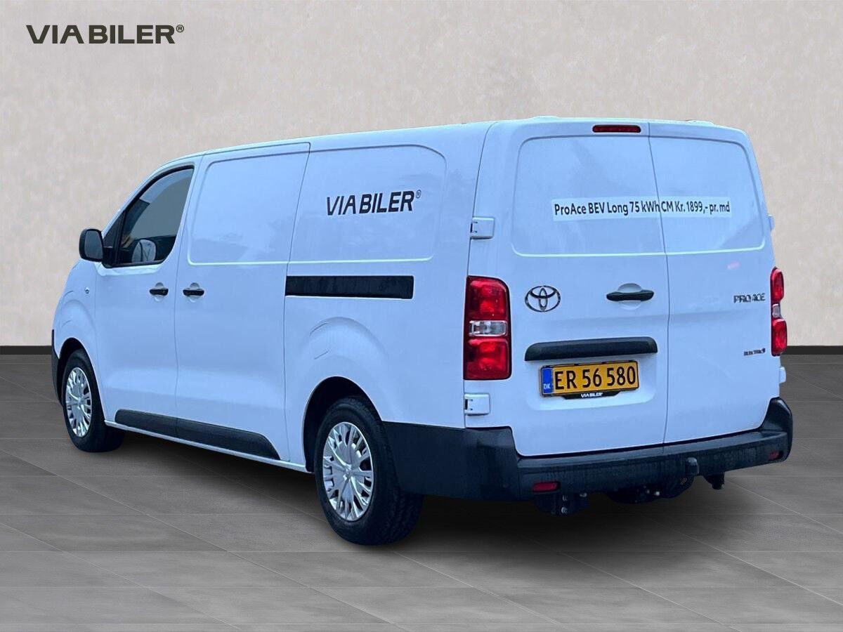 Hvid Toyota Proace Electric fra 2026