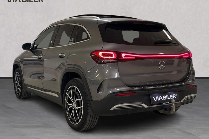 Grå Mercedes EQA250+ fra 2023