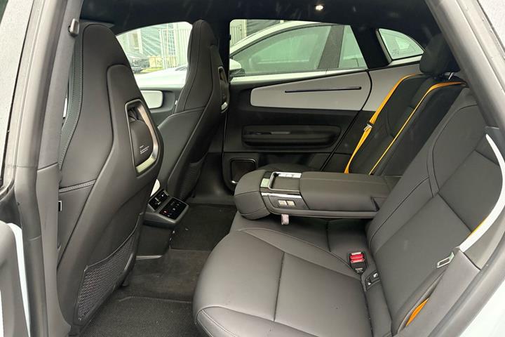 undefined Polestar 4 fra 2026