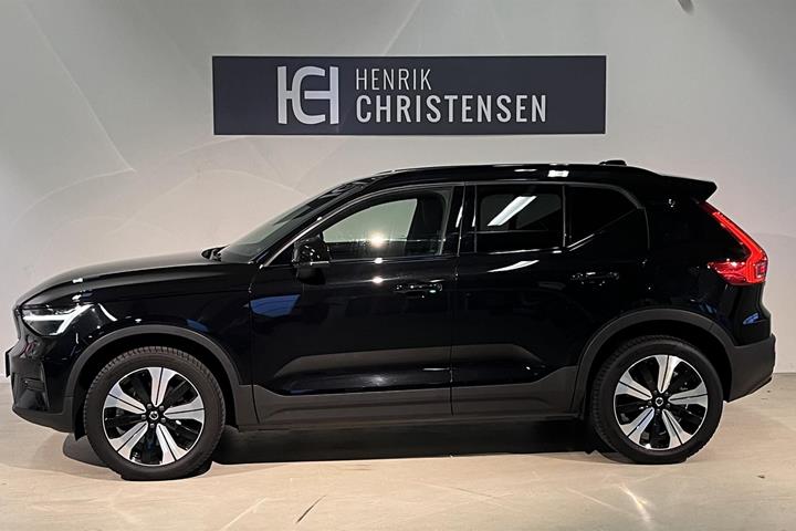 Sort Volvo XC40 fra 2023