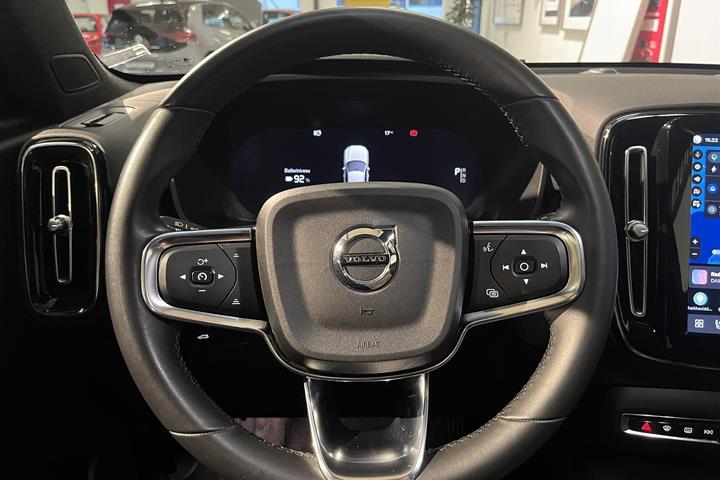 Sort Volvo XC40 fra 2023