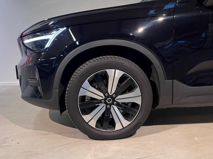 Sort Volvo XC40 fra 2023
