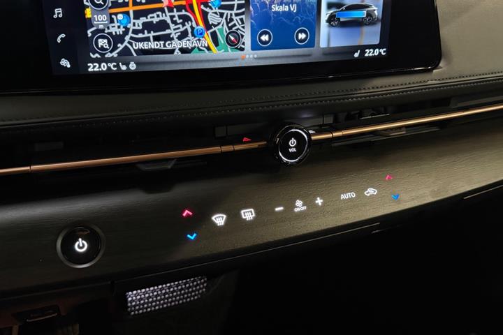 Grå Nissan Ariya fra 2024