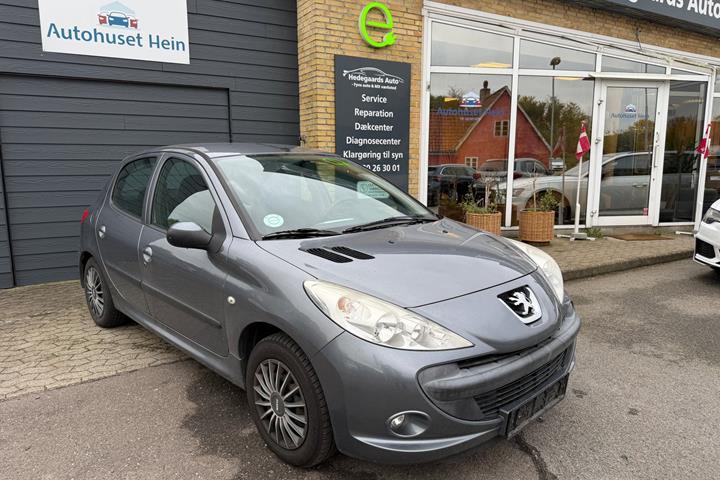 Grå Peugeot 206+ fra 2011