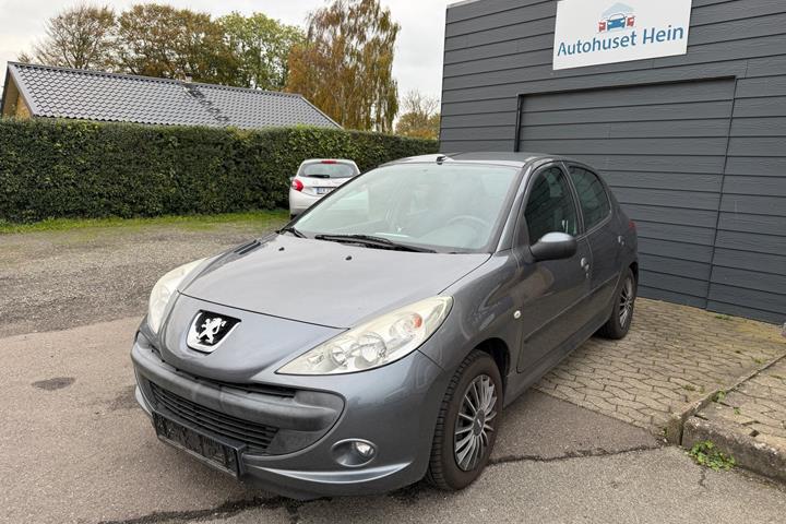 Grå Peugeot 206+ fra 2011