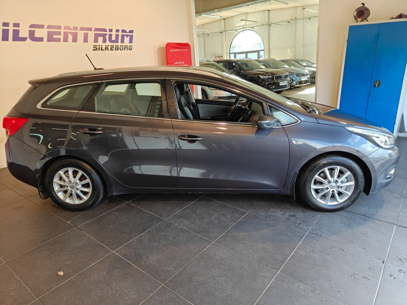 Grå Kia Ceed fra 2014