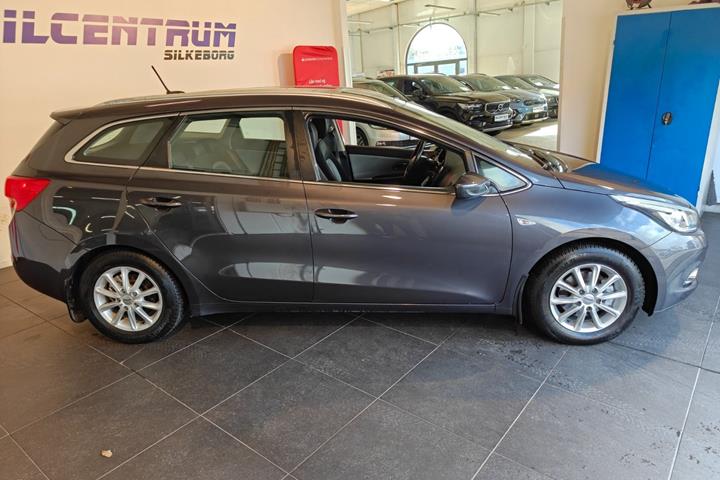 Grå Kia Ceed fra 2014
