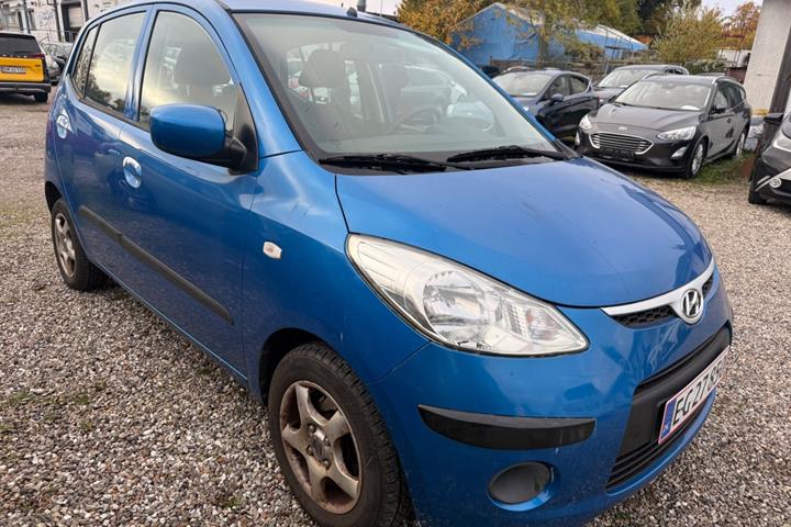 Blå Hyundai i10 fra 2009