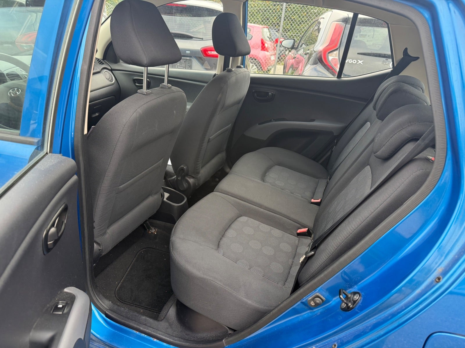 Blå Hyundai i10 fra 2009