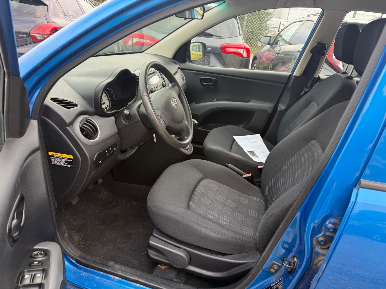 Blå Hyundai i10 fra 2009