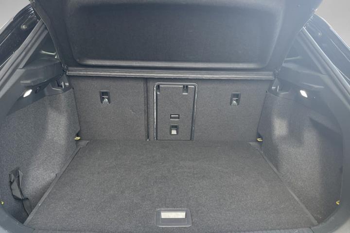 Gul VW ID.4 fra 2021