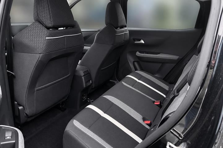 Sort Opel Frontera fra 2025