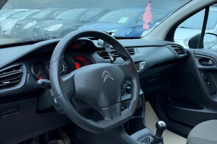 Grå Citroën C3 fra 2014