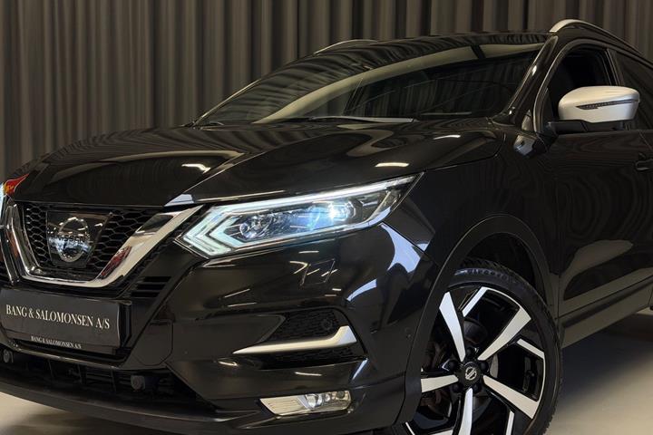 Sort Nissan Qashqai fra 2017