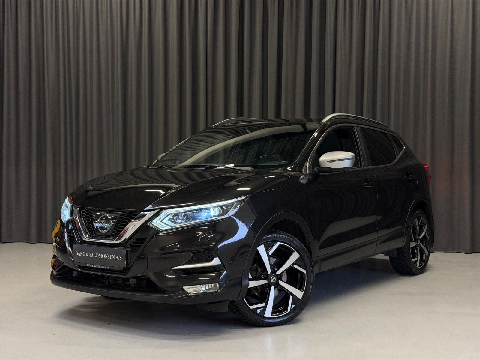 Sort Nissan Qashqai fra 2017