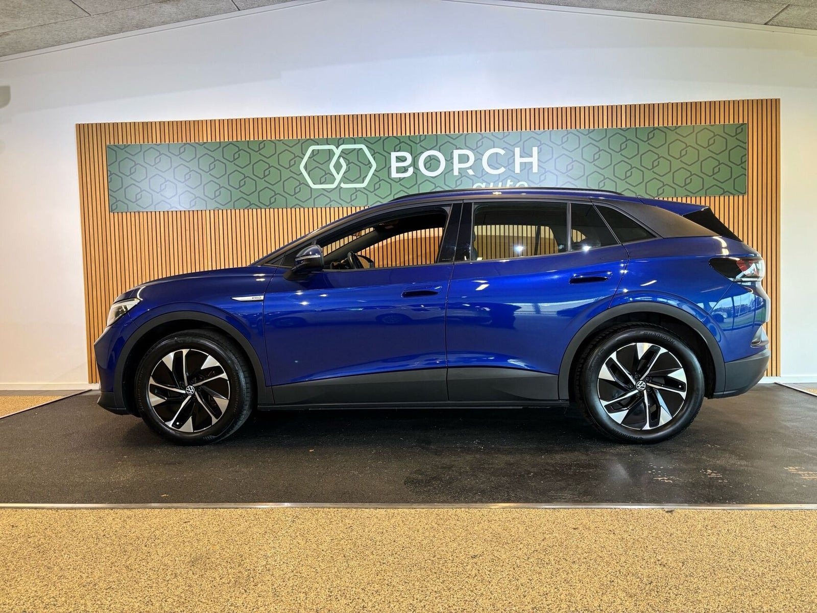 Blå VW ID.4 fra 2023
