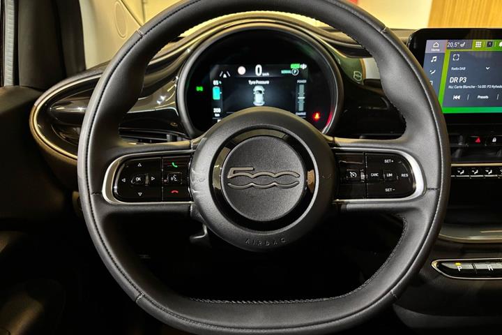 Sort Fiat 500e fra 2023