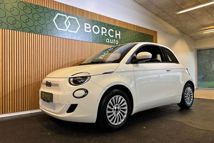 Hvid Fiat 500e fra 2023