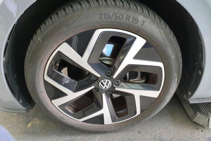 Grå VW ID.3 fra 2024