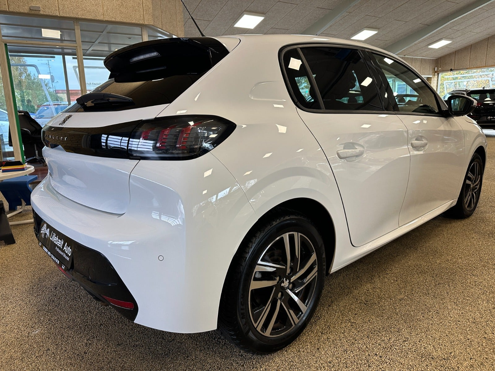 undefined Peugeot 208 fra 2020