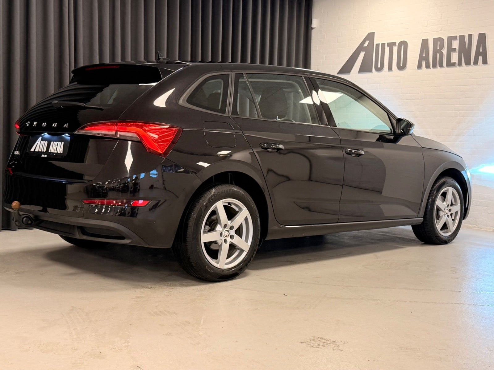 Sort Skoda Scala fra 2019