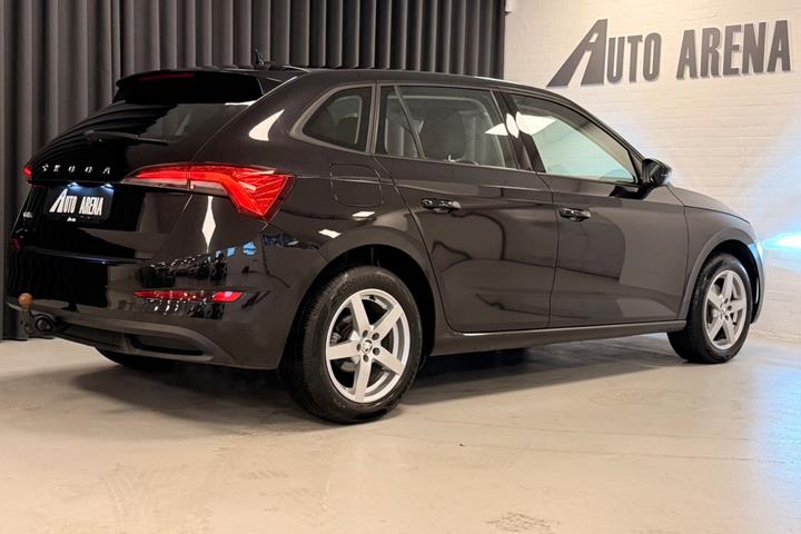 Sort Skoda Scala fra 2019