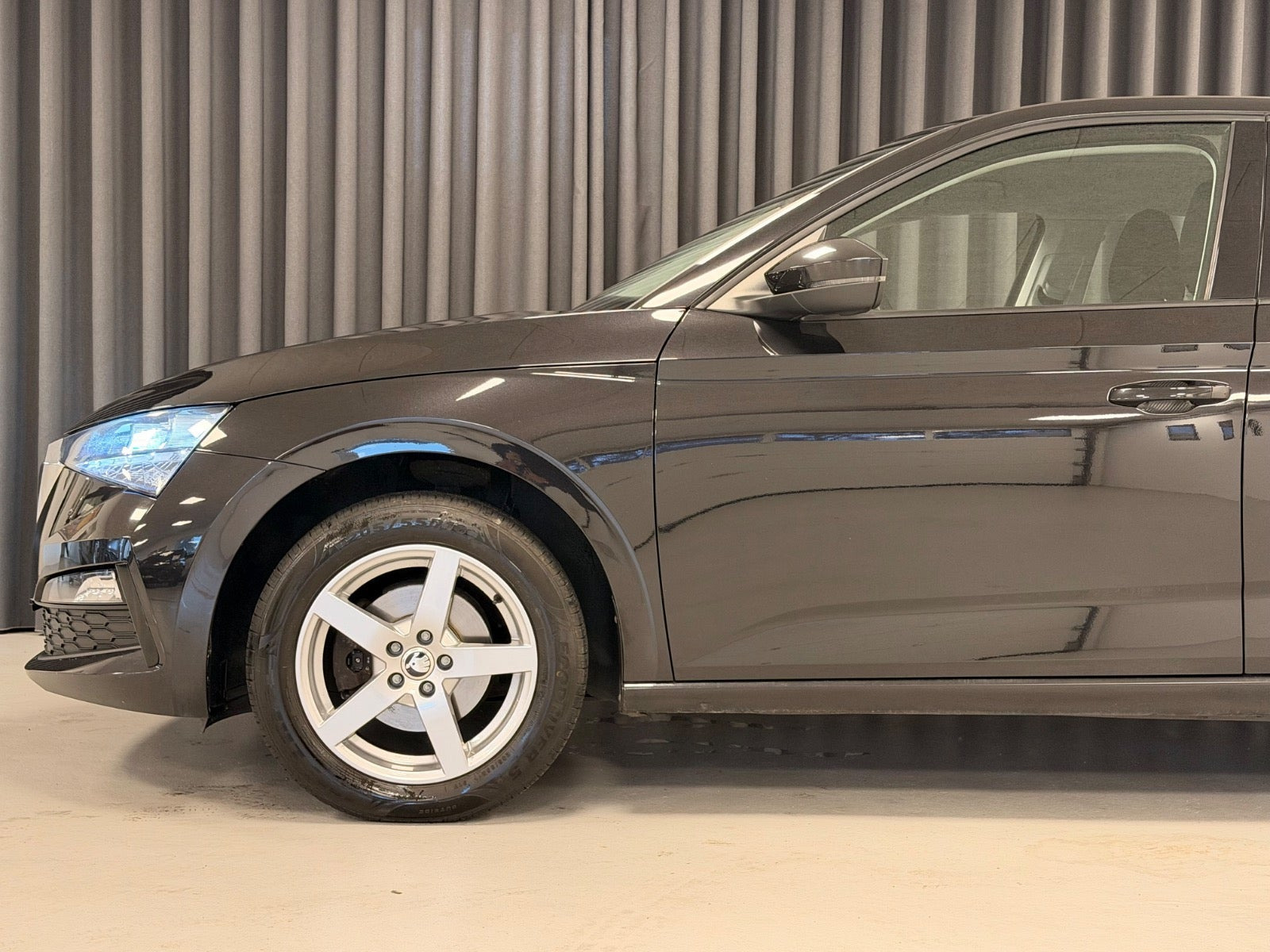 Sort Skoda Scala fra 2019