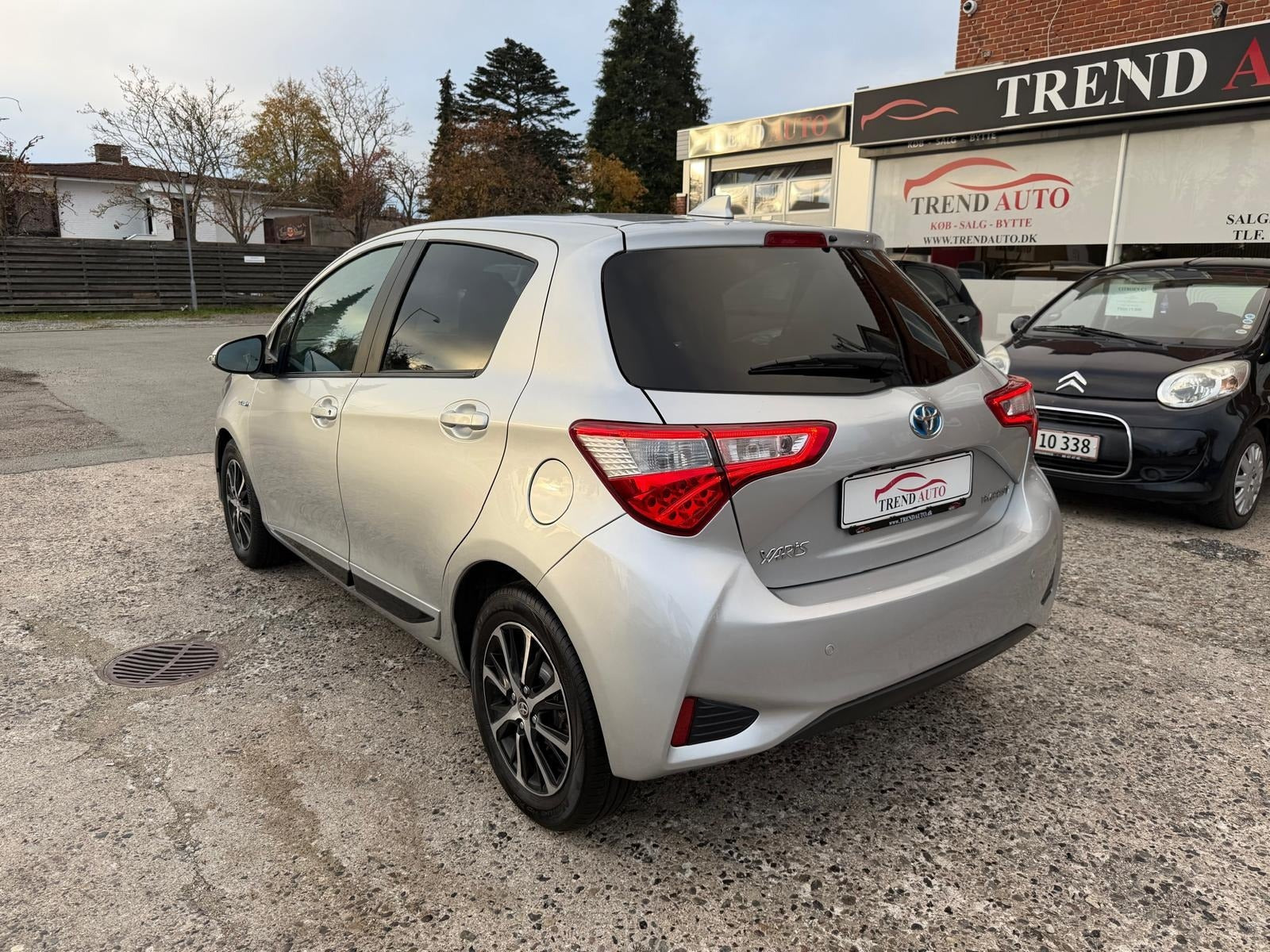 Sølv Toyota Yaris fra 2020