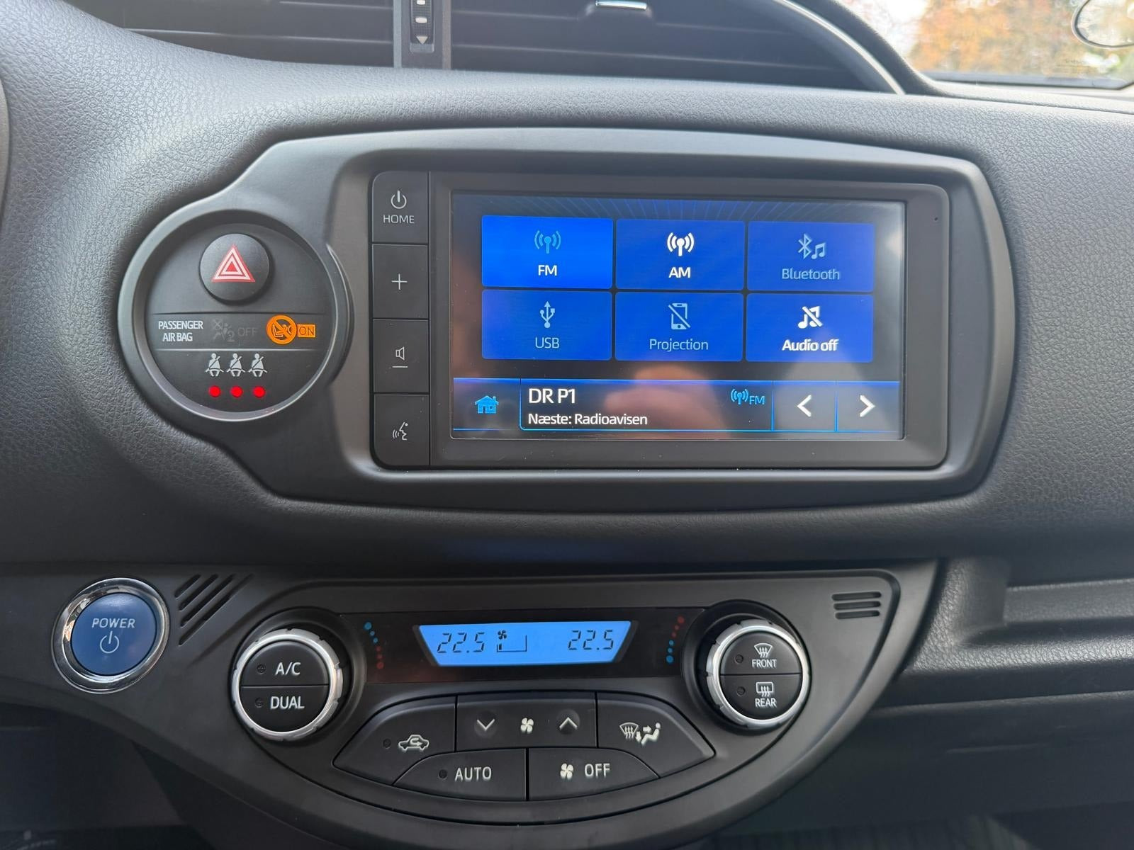 Sølv Toyota Yaris fra 2020