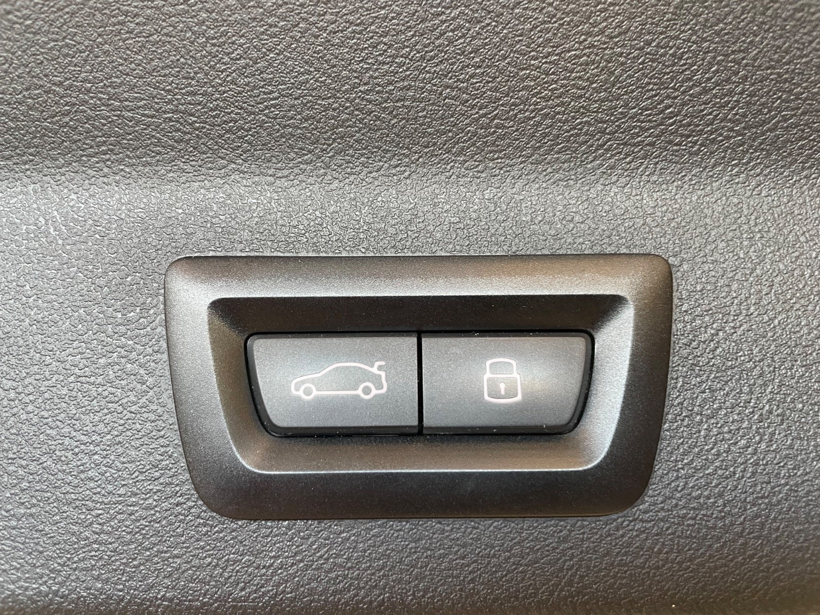 Sort BMW iX3 fra 2024