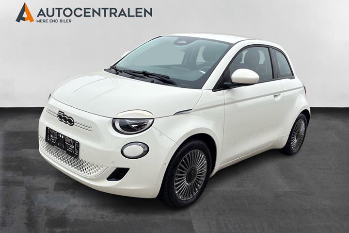 Hvid Fiat 500e fra 2024