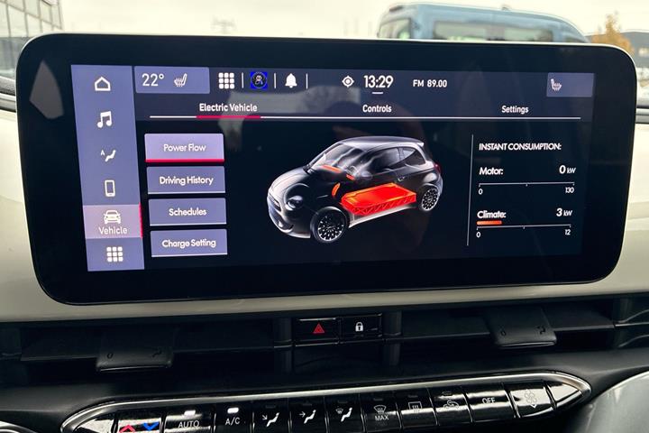Hvid Fiat 500e fra 2024
