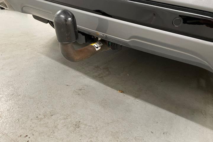 Grå Ford Kuga fra 2022