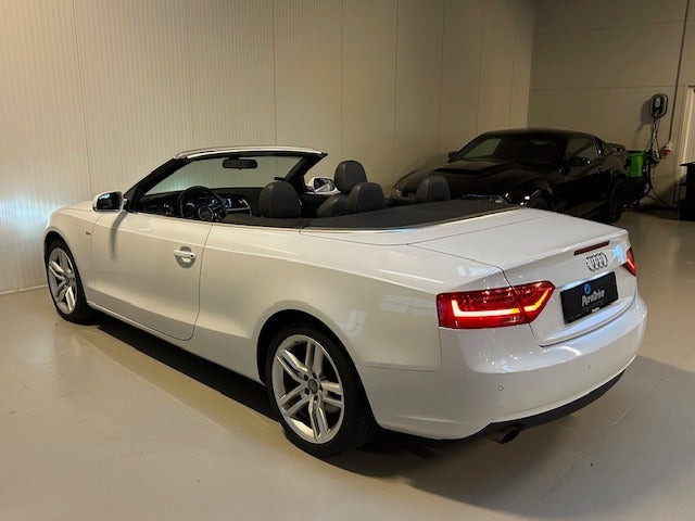 Hvid Audi A5 fra 2013